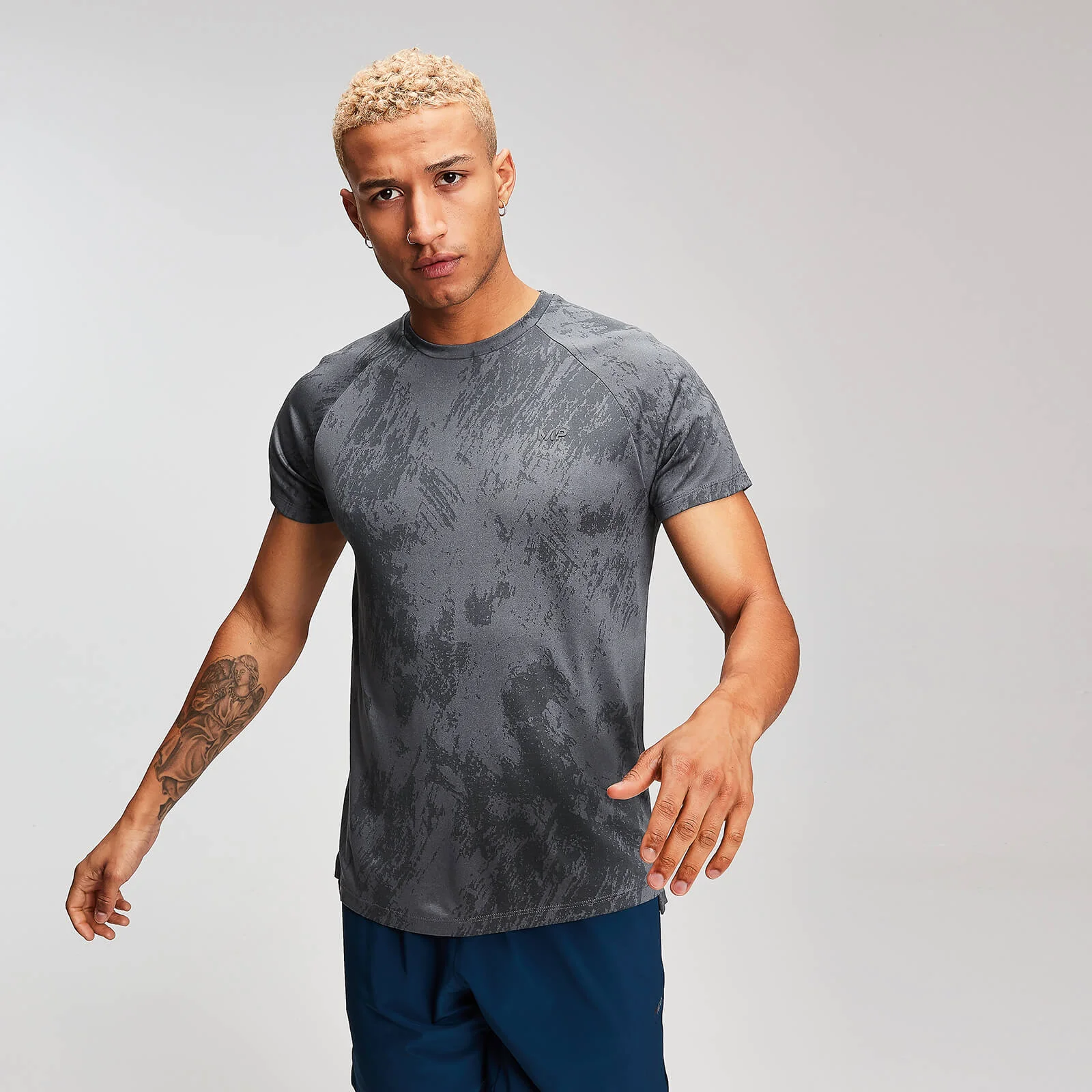MP Men's Training Distressed T-Shirt - Carbon - XS Fotografija 1