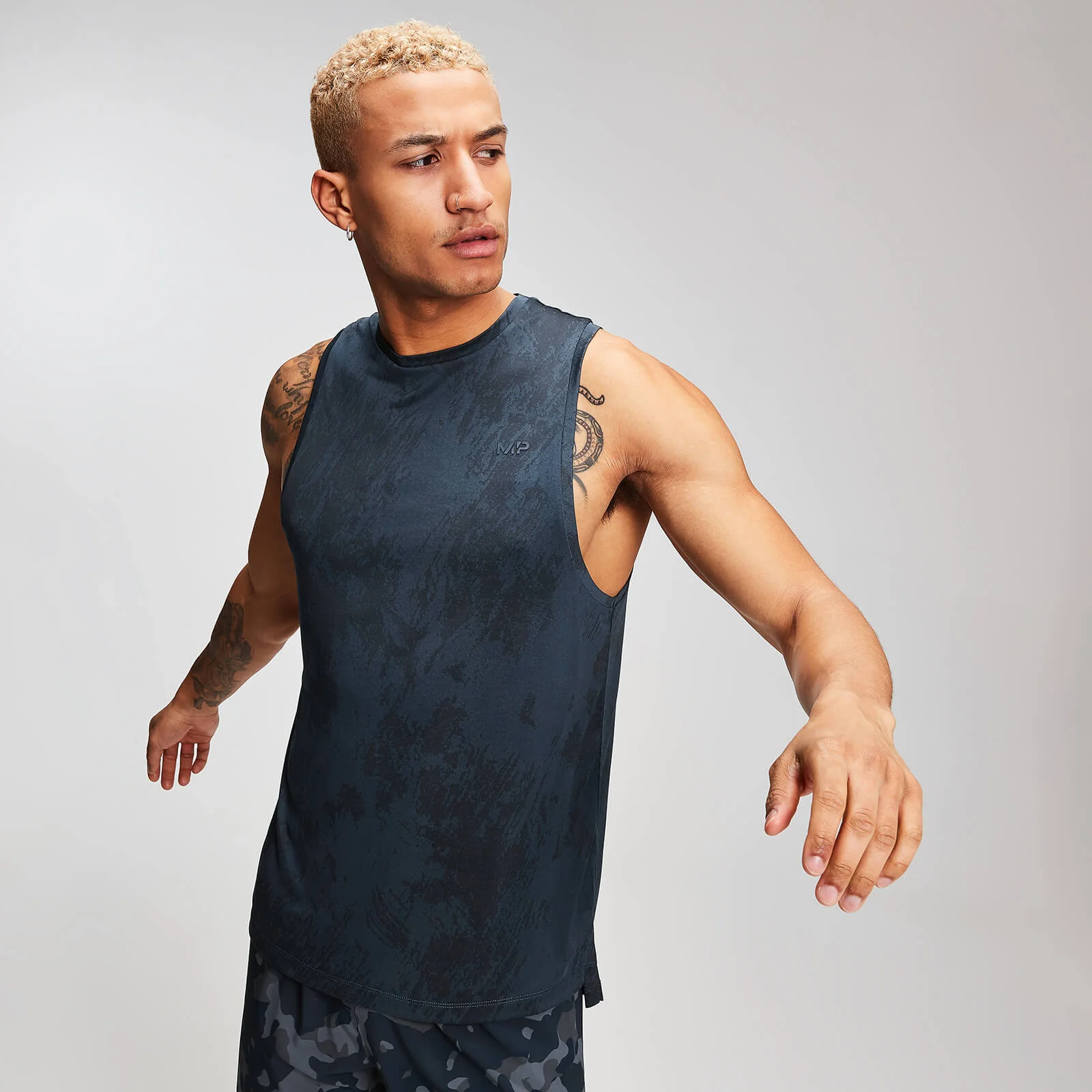 MP Men's Training Distressed Drop Armhole Tank Top - Ink - XS Fotografija 1