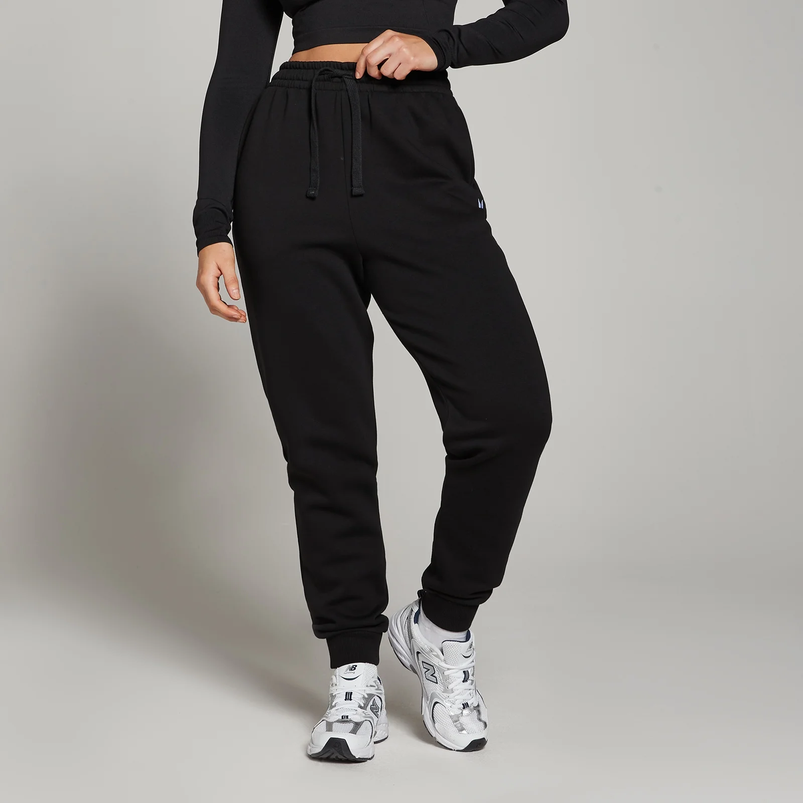 MP ženski donji dio trenirke Regular Fit Basics - crni - XS Fotografija 1